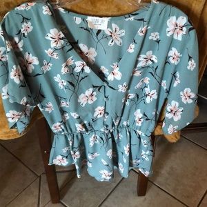 Sienna Sky Size Small blouse NWOT